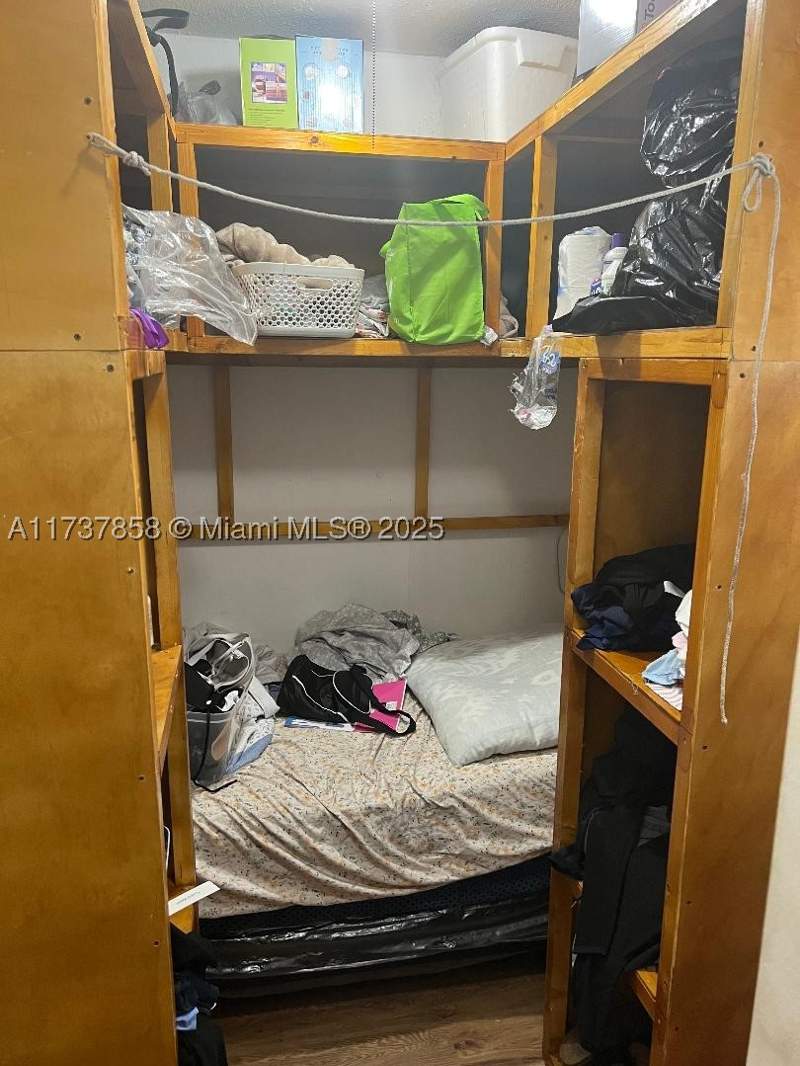 2 bedroom SingleFamilyResidence at 2381 NE 137 St, Trailer City, North Miami Beach — photo 4