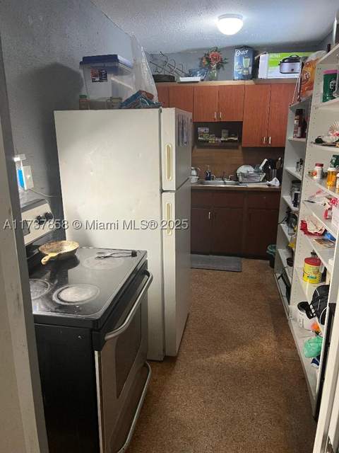 2381 NE 137 St, North Miami Beach FL - photo 8 of 12