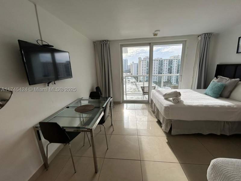 0 bedroom Condominium at 19201 Collins Ave 1139, The Aventura Beach Club C, Sunny Isles Beach — photo 5