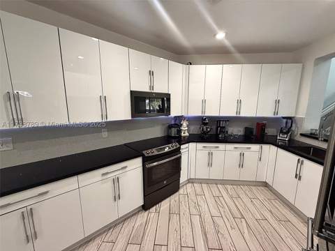 2602 Augusta Dr, Homestead FL - photo 8 of 30