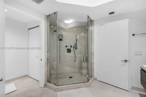 17111 Biscayne Blvd 2001, North Miami Beach FL - photo 22 of 71