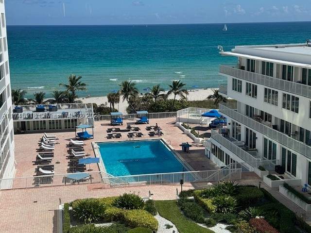 2 bedroom Condominium at 5401 Collins Ave 628, The Carriage House, Miami Beach — photo 5
