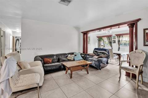 2631 NE 214th St, Miami FL - photo 16 of 43