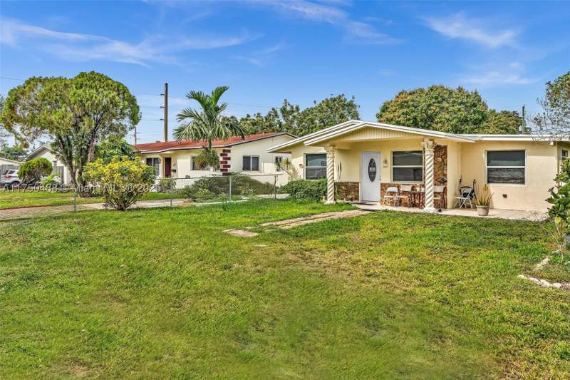 3 bedroom SingleFamilyResidence at 2631 NE 214th St, Biltmore Pk, Miami — photo 5