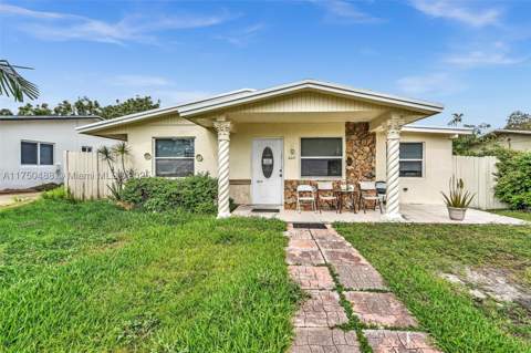 2631 NE 214th St, Miami FL - photo 9 of 43