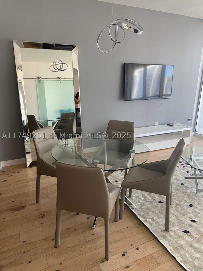 1 bedroom Condominium at 485 Brickell Ave 2603, Icon Brickell Condo No 3, Miami — photo 5