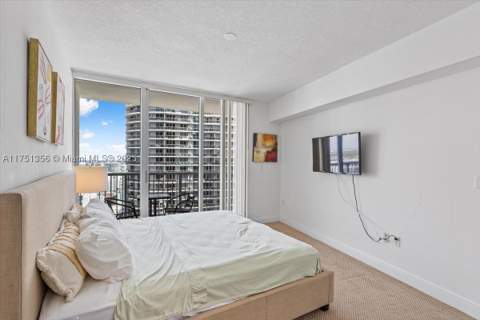1750 N Bayshore Dr 4809, Miami FL - photo 12 of 28