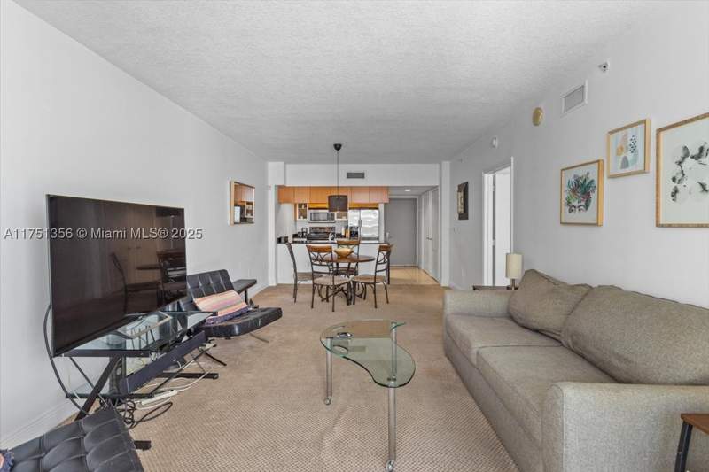 1 bedroom Condominium at 1750 N Bayshore Dr 4809, Opera Tower Condo, Miami — photo 4