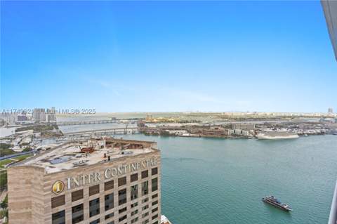335 S Biscayne Blvd Uph02, Miami FL - photo 14 of 59