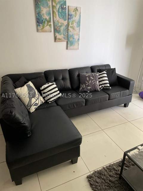 1750 N Bayshore Dr 2905, Miami FL - photo 11 of 17