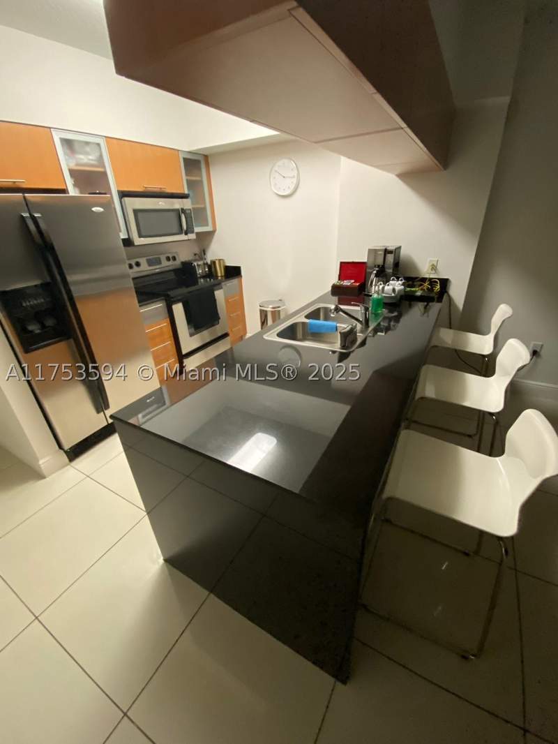 1 bedroom Condominium at 1750 N Bayshore Dr 2905, Opera Tower Condo, Miami — photo 5