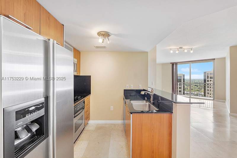 1 bedroom Condominium at 9066 SW 73rd Ct 1904, Metropolis II At Dadeland, Miami — photo 5