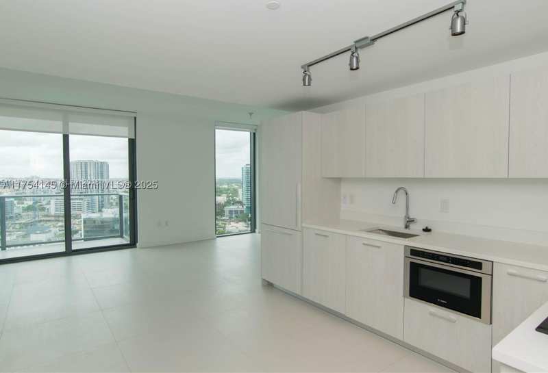 2 bedroom Condominium at 501 NE 31st St 2009, Paraiso Bayviews Condo, Miami — photo 1