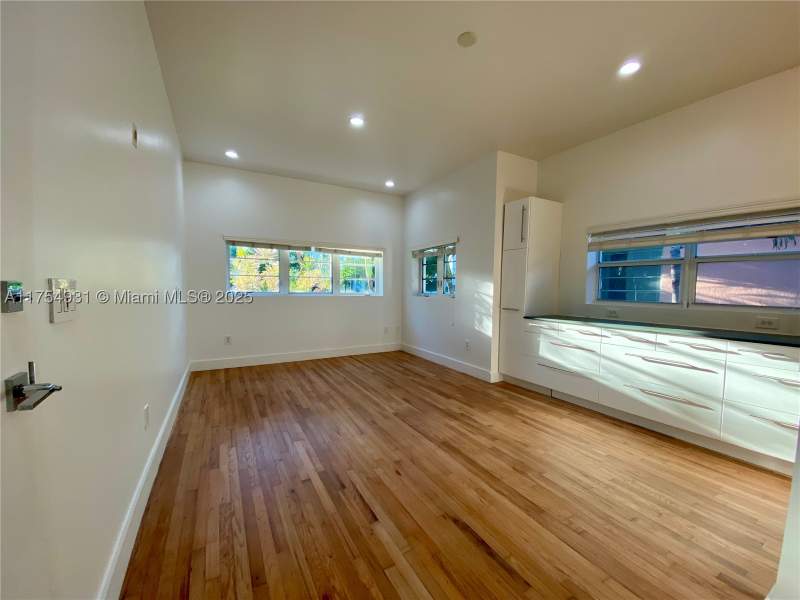 1 bedroom Condominium at 929 Michigan Ave 5, 929 On Michigan Condo, Miami Beach — photo 4