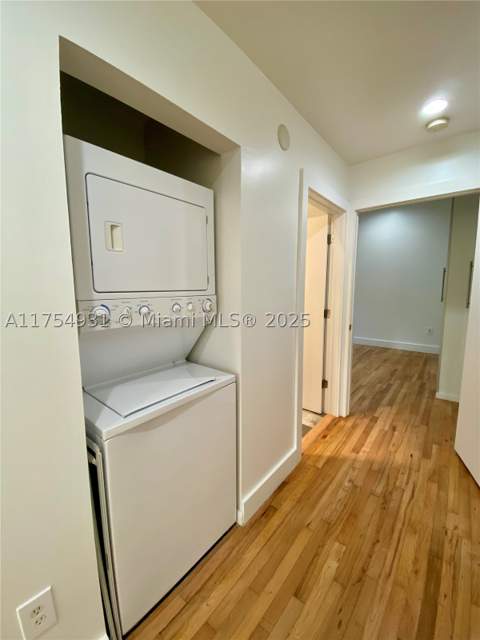 929 Michigan Ave 5, Miami Beach FL - photo 6 of 44