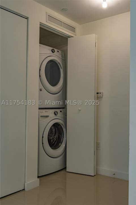 488 NE 18 St 1809, Miami FL - photo 15 of 45
