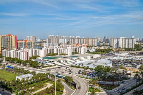 16485 Collins Ave 2035, Sunny Isles Beach FL - photo 18 of 31