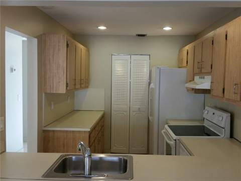 101 20th St 1803, Miami Beach FL - photo 7 of 49