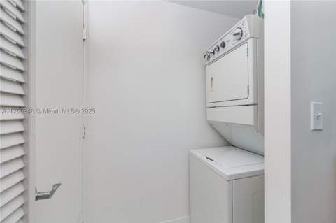 253 NE 2nd St 3702, Miami FL - photo 13 of 25