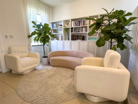 686 NE 191st Ter, Miami FL - photo 11 of 32