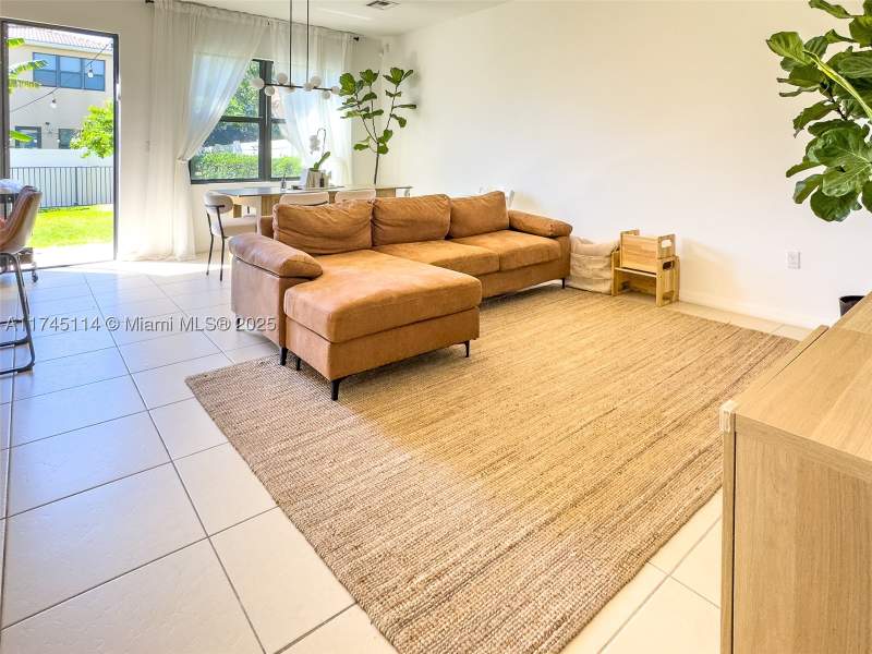 3 bedroom SingleFamilyResidence at 686 NE 191st Ter, Champion Lakes, Miami — photo 3