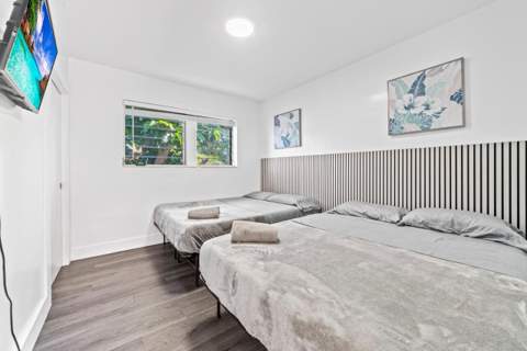 1215 NE 200th Street, Miami FL - photo 12 of 25