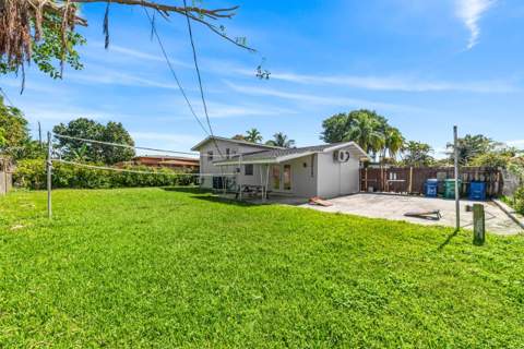 1215 NE 200th Street, Miami FL - photo 23 of 25