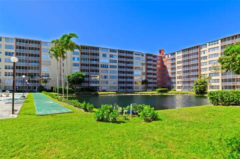 1770 NE 191st St 508-1, Miami FL - photo 10 of 36
