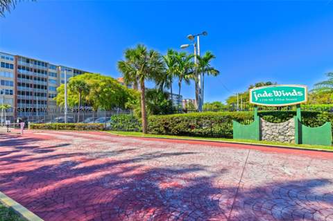 1770 NE 191st St 508-1, Miami FL - photo 16 of 36
