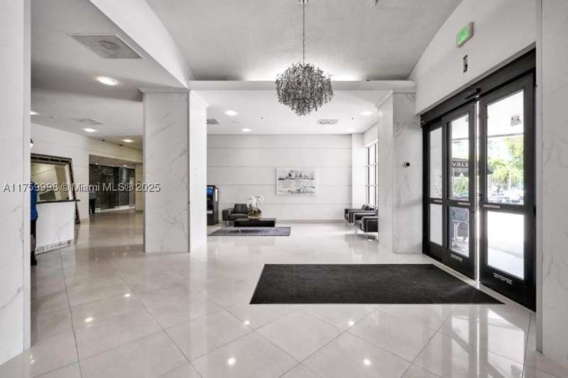 1 bedroom Condominium at 19370 Collins Ave 614, Ocean Reserve Condo, Sunny Isles Beach — photo 1