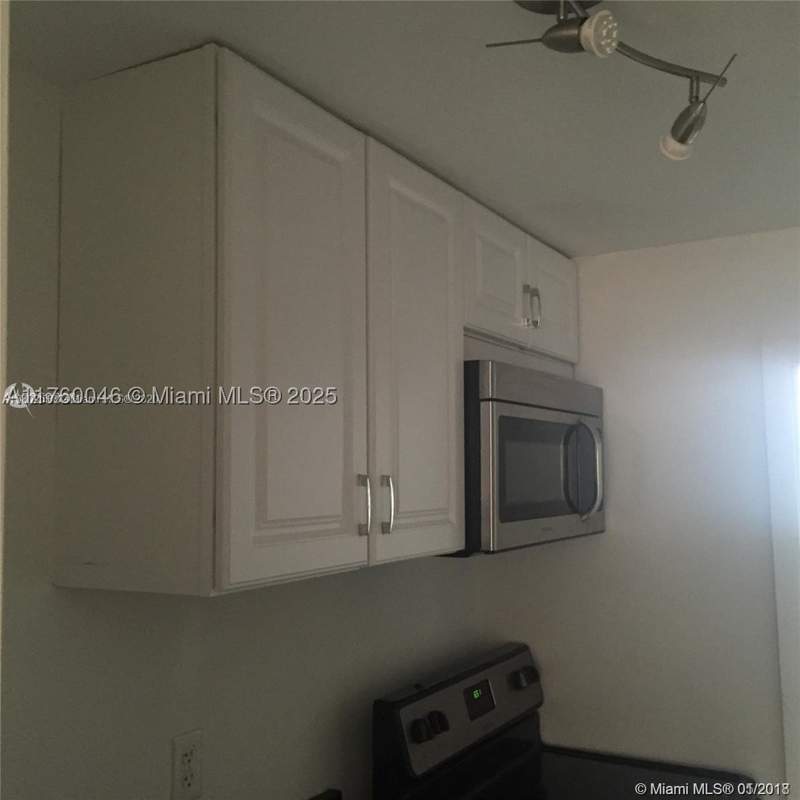 1 bedroom Condominium at 918 Jefferson Ave 2, First Art Nouveau Condo, Miami Beach — photo 3