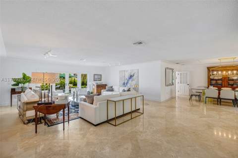 1117 Bella Vista Ave, Coral Gables FL - photo 7 of 39