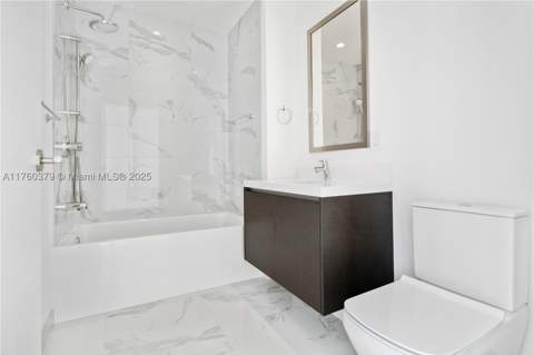 851 NE 1st Ave 4203, Miami FL - photo 13 of 34