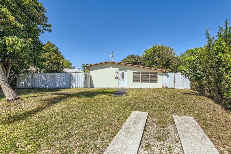3 bedroom SingleFamilyResidence at 1753 NE 178th St, Beach Park Sub, North Miami Beach — photo 1
