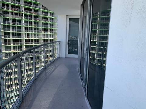 1750 N Bayshore Dr 2215, Miami FL - photo 13 of 14