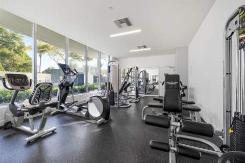 13800 Highland Dr 302, North Miami Beach FL - photo 10 of 23