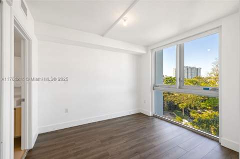 13800 Highland Dr 302, North Miami Beach FL - photo 15 of 23