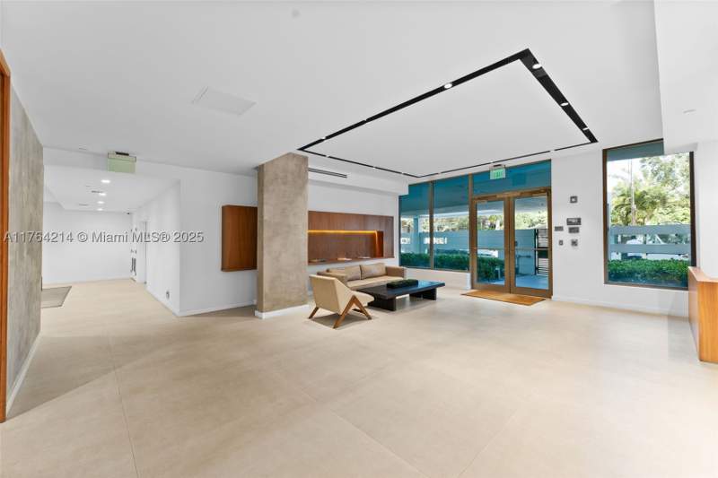 2 bedroom Condominium at 13800 Highland Dr 302, The Highlands Condo, North Miami Beach — photo 5