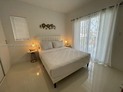 302 NW 11th Ct, Florida City FL - photo 22 of 35