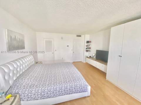 9801 Collins Ave 8M, Bal Harbour FL - photo 16 of 29