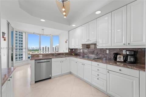 21150 Point Pl 1102, Aventura FL - photo 23 of 44