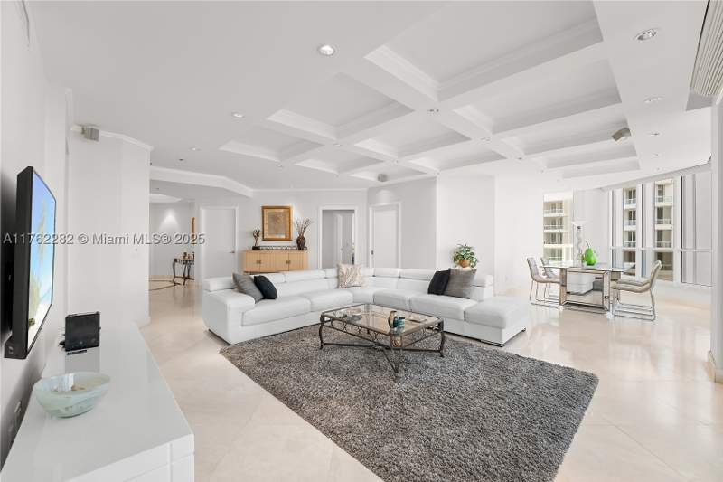 3 bedroom Condominium at 21150 Point Pl 1102, Atlantic II At The Point, Aventura — photo 5