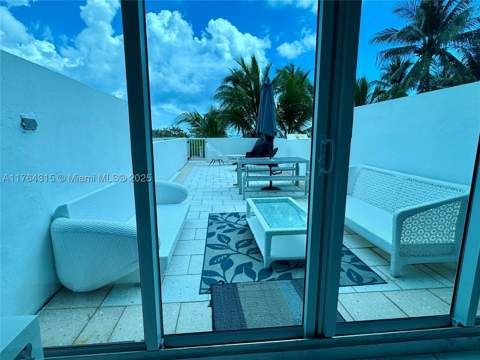 5445 Collins Ave Th-11, Miami Beach FL - photo 11 of 24