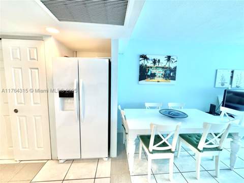 5445 Collins Ave Th-11, Miami Beach FL - photo 16 of 24