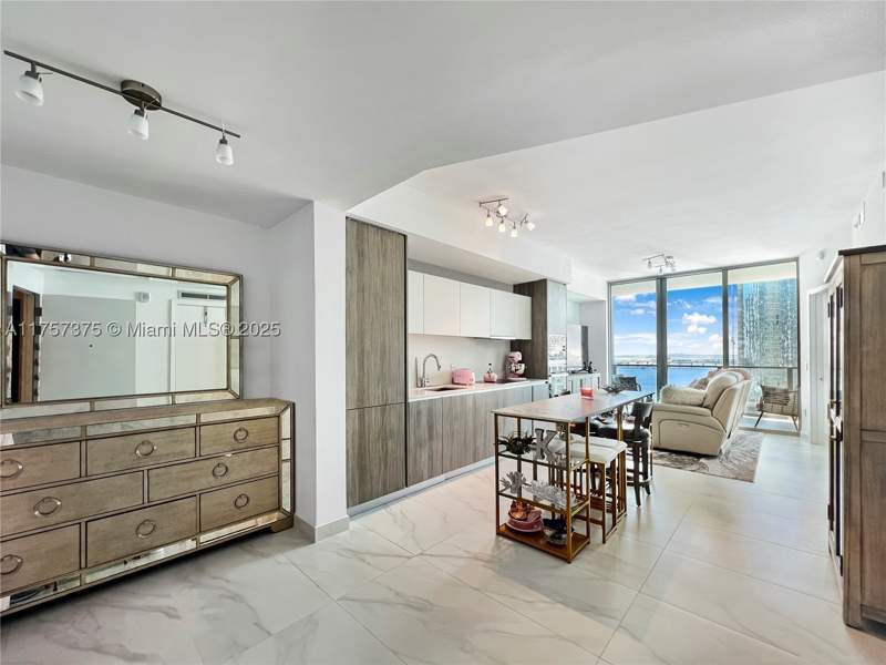 1 bedroom Condominium at 2900 NE 7th Ave 2008, Biscayne Beach Condo, Miami — photo 5