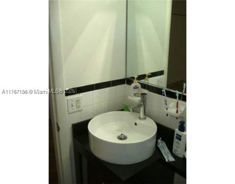 1521 Lenox Ave 101, Miami Beach FL - photo 8 of 14