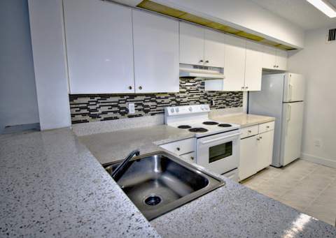 18860 NW 57th Avenue 106, Hialeah FL - photo 19 of 21