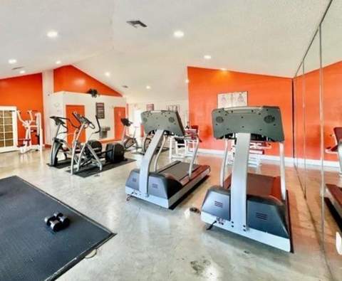 18860 NW 57th Avenue 106, Hialeah FL - photo 7 of 14