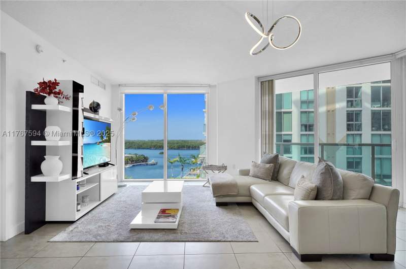 3 bedroom Condominium at 250 Sunny Isles Blvd 3-904, St Tropez On The Bay III, Sunny Isles Beach — photo 2