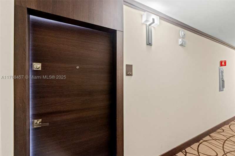 2 bedroom Condominium at 20505 E Country Club Dr 434, Waterview Condo, Aventura — photo 1